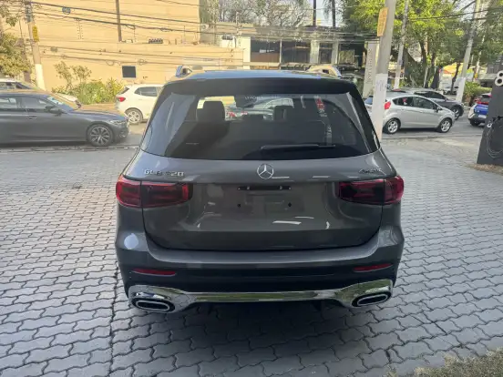MERCEDES-BENZ-GLB 220-2.0 MHEV AMG LINE 4MATIC 8G-DCT MERCEDES-BENZ-GLB 220-2025