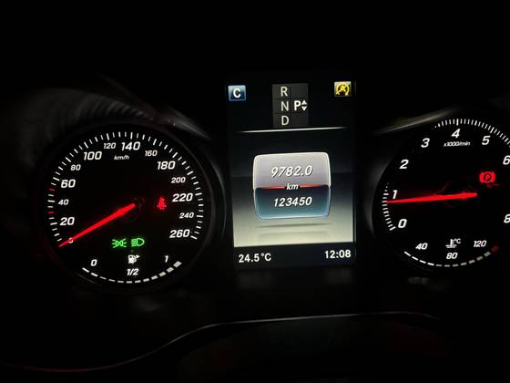MERCEDES-BENZ C 180 1.6 CGI FLEX AVANTGARDE 9G-TRONIC