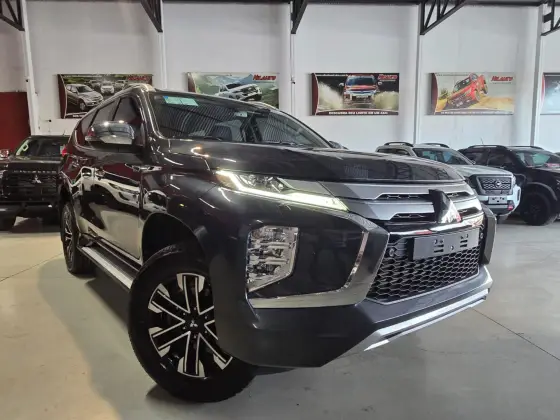 MITSUBISHI PAJERO SPORT 2.4 16V MIVEC TURBO DIESEL HPE-S AWD AUTOMÁTICO MITSUBISHI PAJERO SPORT 2.4 16V MIVEC TURBO DIESEL HPE-S AWD AUTOMÁTICO