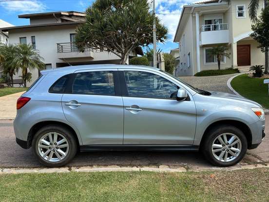 MITSUBISHI-ASX-2013