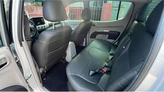 MITSUBISHI-L200 TRITON-3.5 HPE 4X4 CD V6 24V FLEX 4P AUTOMÁTICO MITSUBISHI-L200 TRITON-2011