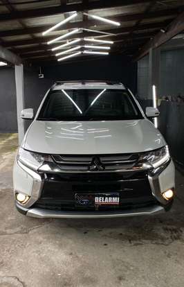MITSUBISHI-OUTLANDER-2.2 4X4 16V DIESEL 4P AUTOMÁTICO MITSUBISHI-OUTLANDER-2015