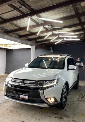 MITSUBISHI-OUTLANDER-2015