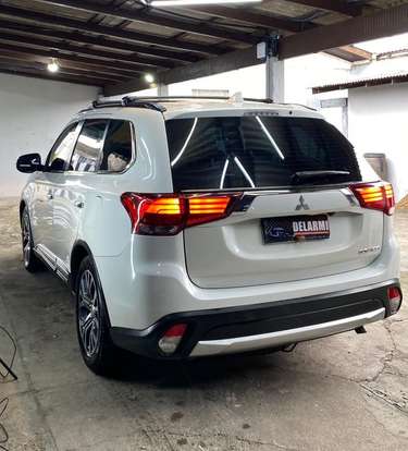 MITSUBISHI-OUTLANDER-2015