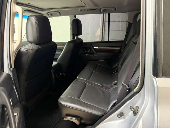 MITSUBISHI-PAJERO FULL-2009