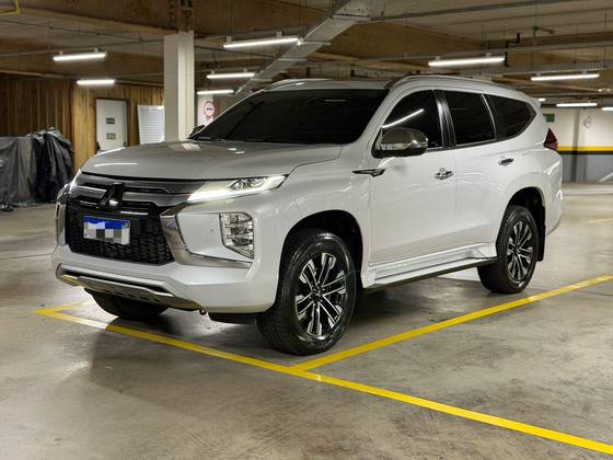 MITSUBISHI PAJERO SPORT 2.4 16V MIVEC TURBO DIESEL HPE-S AWD AUTOMÁTICO