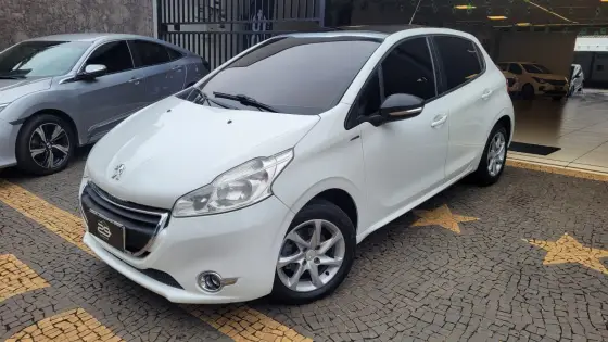 PEUGEOT 208 1.5 ALLURE 8V FLEX 4P MANUAL PEUGEOT 208 1.5 ALLURE 8V FLEX 4P MANUAL
