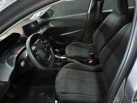 PEUGEOT-208-2023