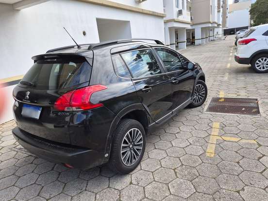 PEUGEOT-2008-2020