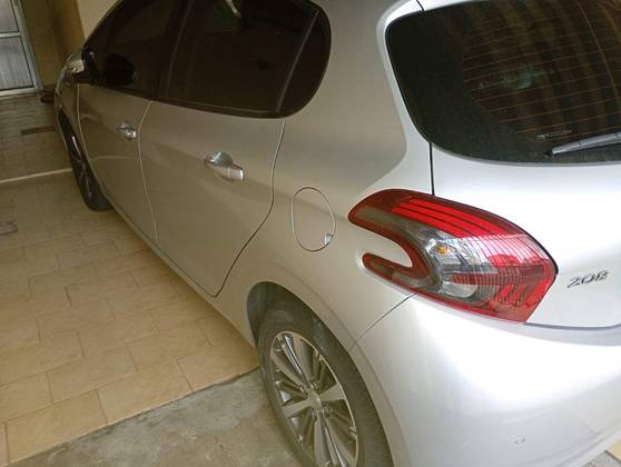 PEUGEOT 208 1.6 GRIFFE 16V FLEX 4P AUTOMÁTICO