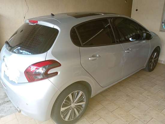 PEUGEOT-208-1.6 GRIFFE 16V FLEX 4P AUTOMÁTICO PEUGEOT-208-2018