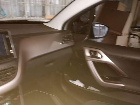PEUGEOT-208-1.6 GRIFFE 16V FLEX 4P AUTOMÁTICO PEUGEOT-208-2018