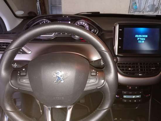 PEUGEOT-208-1.6 GRIFFE 16V FLEX 4P AUTOMÁTICO PEUGEOT-208-2018
