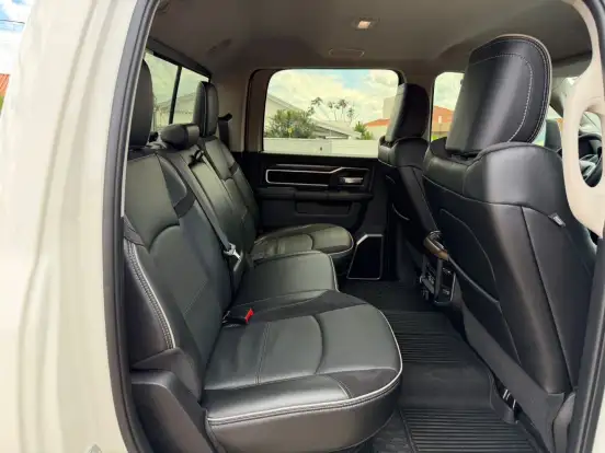 RAM-2500-6.7 I6 TURBO DIESEL LARAMIE CD 4X4 AUTOMÁTICO RAM-2500-2024
