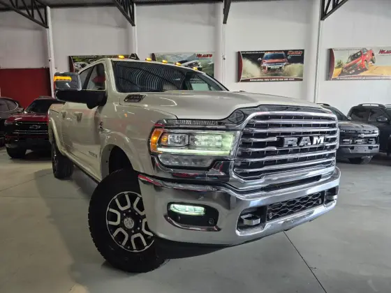 RAM 3500 6.7 I6 TURBO DIESEL LIMITED LONGHORN CD 4X4  AUTOMÁTICO