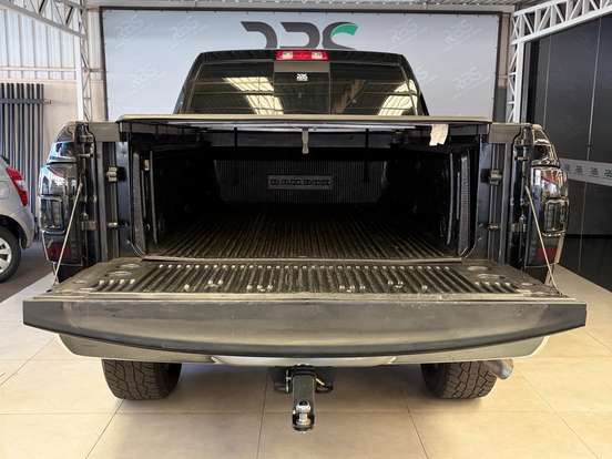RAM-2500-6.7 LARAMIE 4X4 CD I6 TURBO DIESEL 4P AUTOMÁTICO RAM-2500-2016