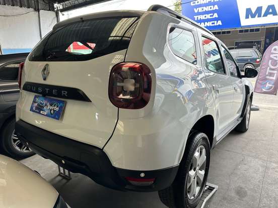 RENAULT-DUSTER-2022