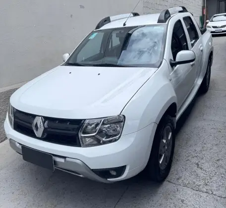 RENAULT DUSTER OROCH 2.0 16V FLEX DYNAMIQUE 4P AUTOMÁTICO RENAULT DUSTER OROCH 2.0 16V FLEX DYNAMIQUE 4P AUTOMÁTICO