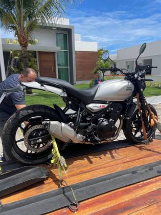 ROYAL ENFIELD GUERRILLA 450 