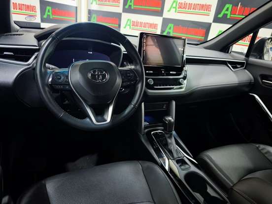 TOYOTA-COROLLA CROSS-2024