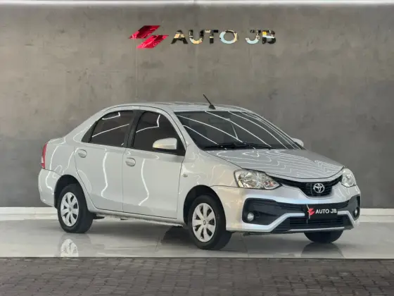 TOYOTA ETIOS 1.5 XS 16V FLEX 4P AUTOMÁTICO TOYOTA ETIOS 1.5 XS 16V FLEX 4P AUTOMÁTICO