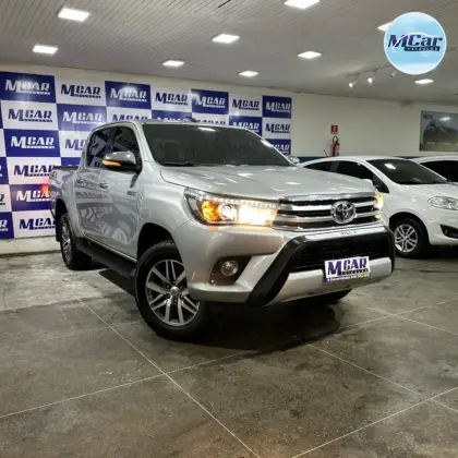 TOYOTA HILUX 2.8 SRX 4X4 CD 16V DIESEL 4P AUTOMÁTICO TOYOTA HILUX 2.8 SRX 4X4 CD 16V DIESEL 4P AUTOMÁTICO