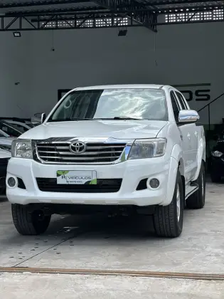 TOYOTA HILUX 3.0 SRV TOP 4X4 CD 16V TURBO INTERCOOLER DIESEL 4P AUTOMÁTICO TOYOTA HILUX 3.0 SRV TOP 4X4 CD 16V TURBO INTERCOOLER DIESEL 4P AUTOMÁTICO