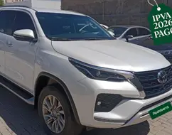 TOYOTA HILUX SW4 2.8 D-4D TURBO DIESEL SRX 7L 4X4 AUTOMÁTICO TOYOTA HILUX SW4 2.8 D-4D TURBO DIESEL SRX 7L 4X4 AUTOMÁTICO