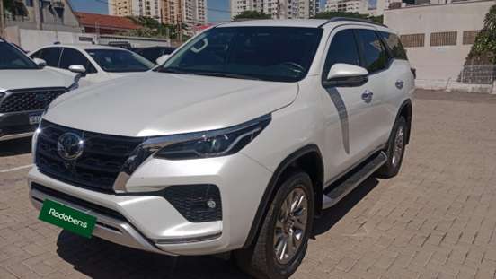 TOYOTA-HILUX SW4-2.8 D-4D TURBO DIESEL SRX 7L 4X4 AUTOMÁTICO TOYOTA-HILUX SW4-2023
