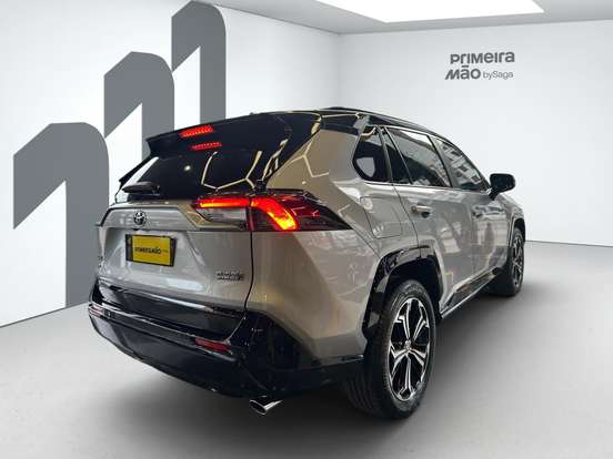 TOYOTA-RAV4-2024