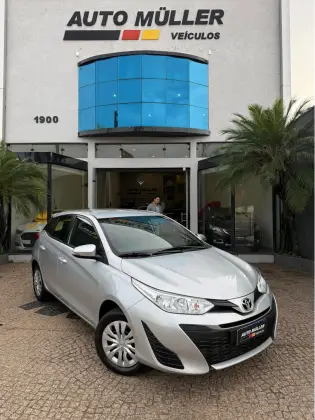 TOYOTA YARIS 1.3 16V FLEX XL LIVE MULTIDRIVE TOYOTA YARIS 1.3 16V FLEX XL LIVE MULTIDRIVE