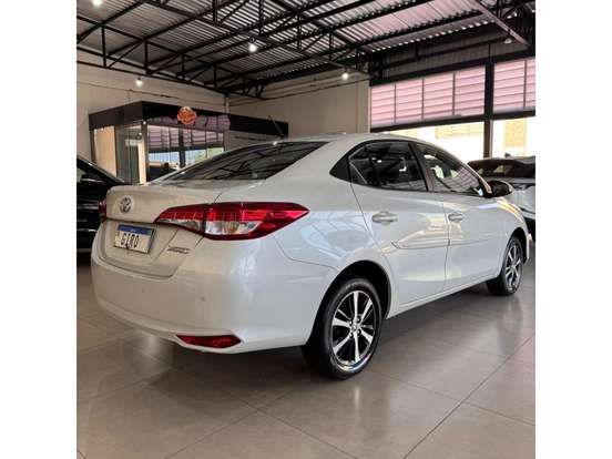 TOYOTA-YARIS-2020