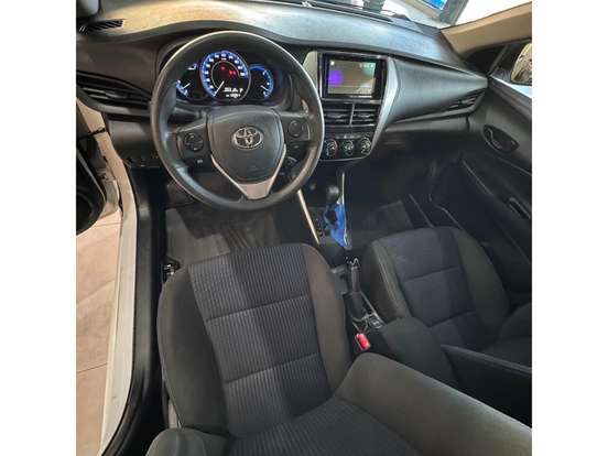 TOYOTA-YARIS-2020