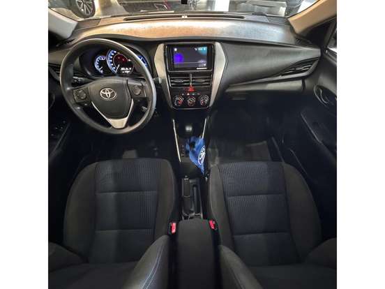 TOYOTA-YARIS-2020