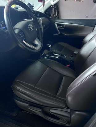 TOYOTA-HILUX SW4-2.7 SR 4X2 16V FLEX 4P AUTOMÁTICO TOYOTA-HILUX SW4-2019