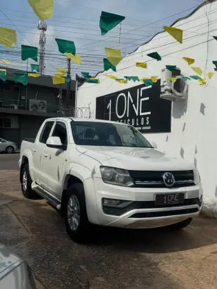 VOLKSWAGEN AMAROK 2.0 TRENDLINE 4X4 CD 16V TURBO INTERCOOLER DIESEL 4P AUTOMÁTICO VOLKSWAGEN AMAROK 2.0 TRENDLINE 4X4 CD 16V TURBO INTERCOOLER DIESEL 4P AUTOMÁTICO