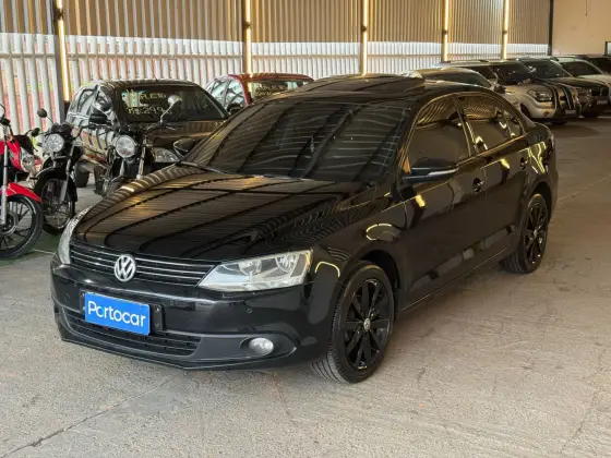 VOLKSWAGEN JETTA 2.0 COMFORTLINE FLEX 4P TIPTRONIC VOLKSWAGEN JETTA 2.0 COMFORTLINE FLEX 4P TIPTRONIC