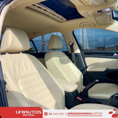 VOLKSWAGEN-JETTA-2014