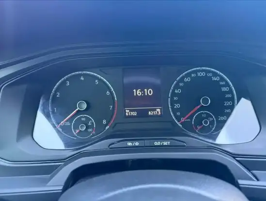 VOLKSWAGEN-POLO-2020