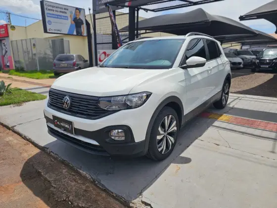 VOLKSWAGEN T-CROSS 1.0 200 TSI TOTAL FLEX AUTOMÁTICO VOLKSWAGEN T-CROSS 1.0 200 TSI TOTAL FLEX AUTOMÁTICO