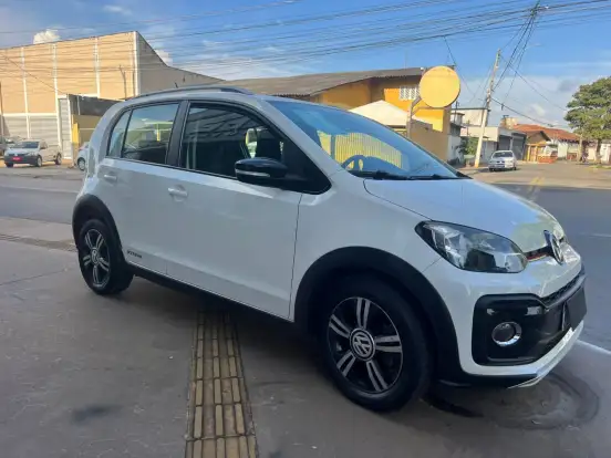 VOLKSWAGEN-UP-2019