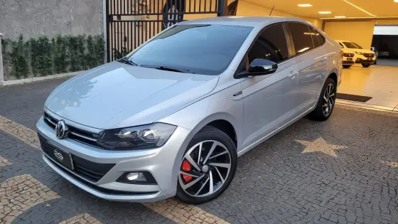 VOLKSWAGEN VIRTUS 1.0 200 TSI HIGHLINE AUTOMÁTICO