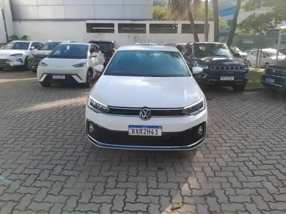 VOLKSWAGEN VIRTUS 1.0 200 TSI HIGHLINE AUTOMÁTICO