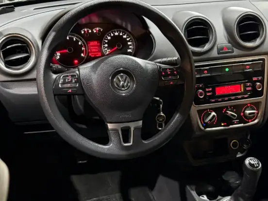 VOLKSWAGEN-VOYAGE-1.6 MI 8V FLEX 4P MANUAL VOLKSWAGEN-VOYAGE-2014