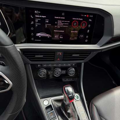 VOLKSWAGEN-JETTA-2023