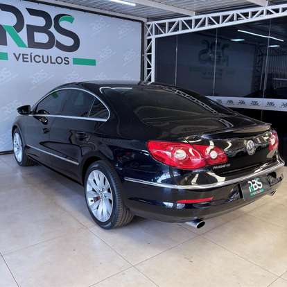 VOLKSWAGEN-PASSAT-2010