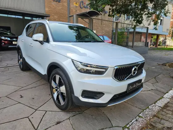 VOLVO XC40 2.0 T4 GASOLINA MOMENTUM GEARTRONIC VOLVO XC40 2.0 T4 GASOLINA MOMENTUM GEARTRONIC