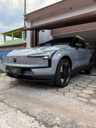 VOLVO EX30 69 KW ELÉTRICO PLUS