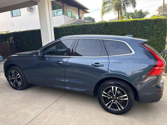 VOLVO-XC60-2018