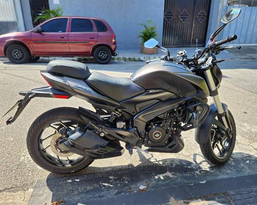 BAJAJ DOMINAR 400 
